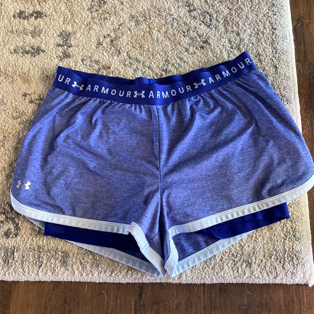 Womens Under Armour athletic shorts size M